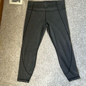 Athleta grey capri leggings